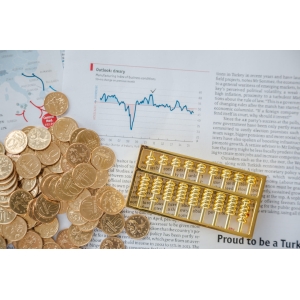 黄金期货直播室-COMEX黄金在4465美元附近震荡！多头与空头，谁将主导后市？