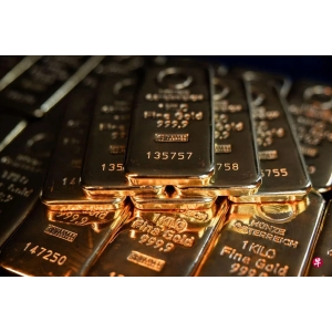 <strong>黄金价格再创历史！盘中飙升至4852.6美元/盎司，牛市的终点在哪？</strong>